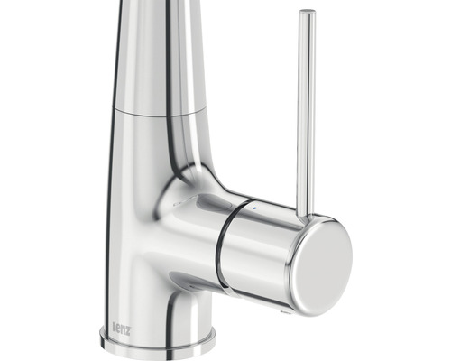 Köksblandare av metall med spak