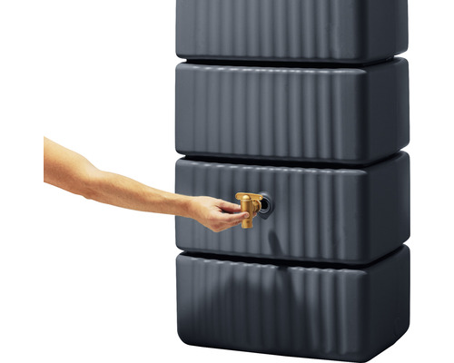 Regnvattentank med kran för trädgårdsbevattning