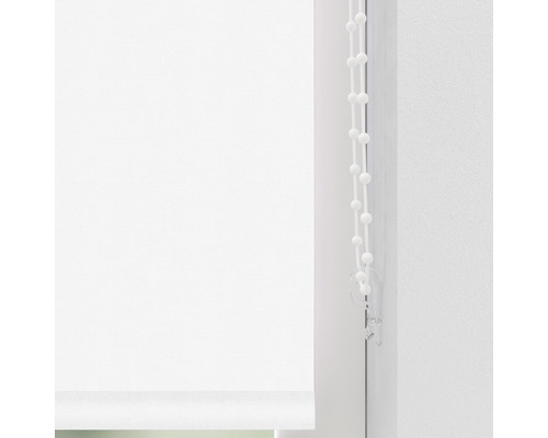 Vit fönsterrullgardin med manöverkedja