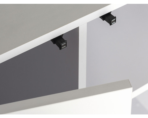 Skåp med möbeldörrdämpare