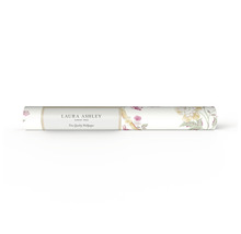 Laura Ashley tapetrulle med blommönster