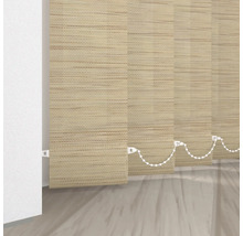 Vertikal jalusi av tyg med manövrerkedja för fönsterdekoration