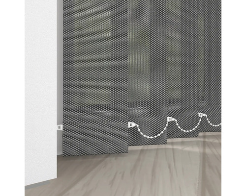 Vertikal jalusi i tyg i rummet