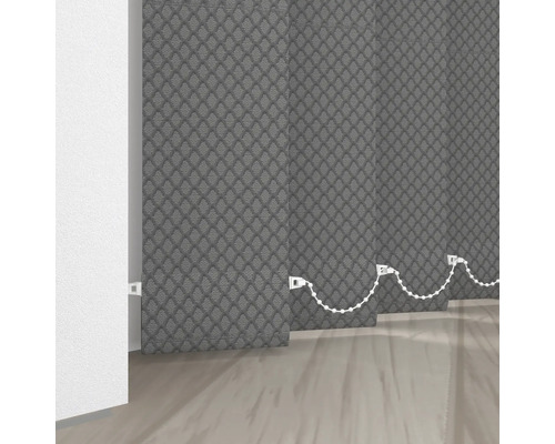 Vertikal jalusi med textilmönster i rummet