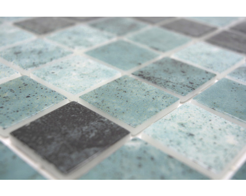 Närbild av mosaikplattor