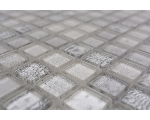 Närbild av fyrkantiga mosaikplattor