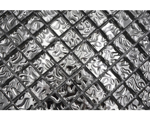 Fyrkantiga mosaikplattor med strukturerad yta