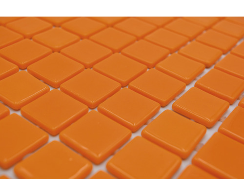 Orange mosaikplattor i kvadratiskt format