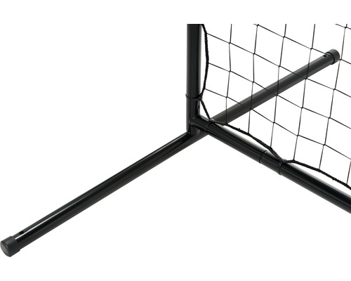 Detaljvy av ett svart volleybollnät med stålram