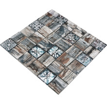 Mosaikplatta med trä- och ornamentmönster