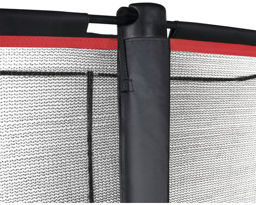 Detaljvy av ett trampolinsäkerhetsnät med stödpol