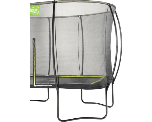 Studsmatta med säkerhetsnät