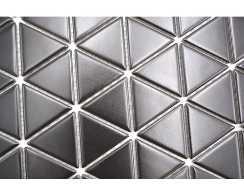 Triangulära mosaikplattor av keramik