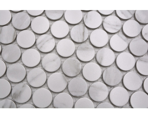 Runda mosaikplattor av marmor