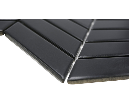 Mosaikplatta i pilmönster för vägg och golv