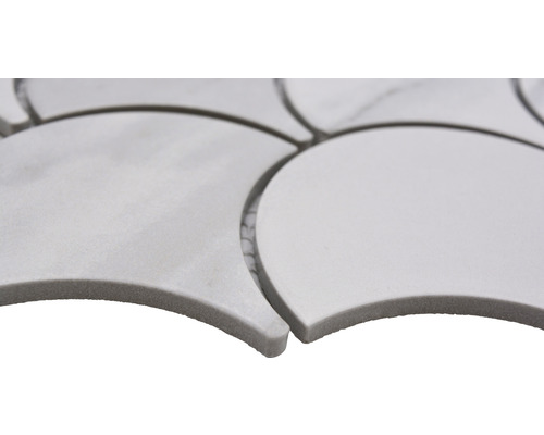 Mosaikplatta i fjällform