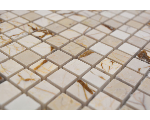 Närbild av mosaikplattor