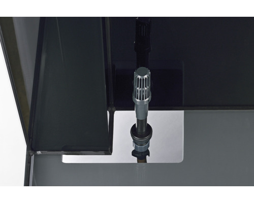 Interiörvy av ett akvarium med filter