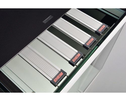 EHEIM Logo på akvariet lock med LED-belysning