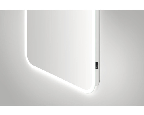 Belyst spegel med strömbrytare för badrum