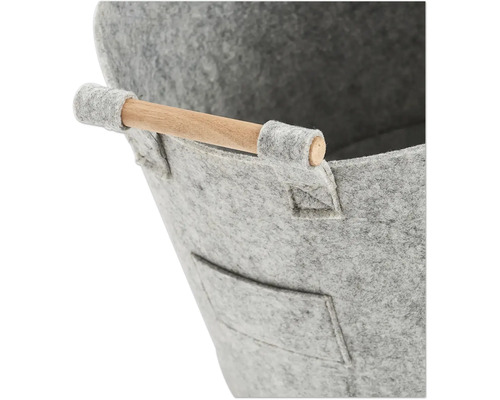 Grå filt korg med trähandtag