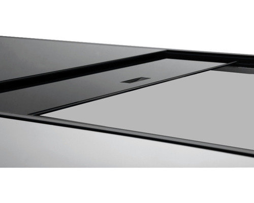 Detaljvy av ett akvarium med lock