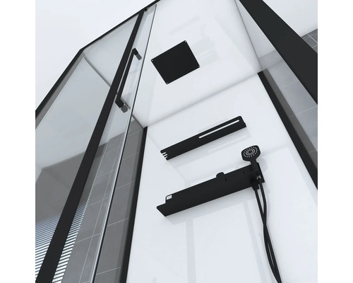 Interiör av en dusch med svart duschmunstycke, duschhylla och takdusch