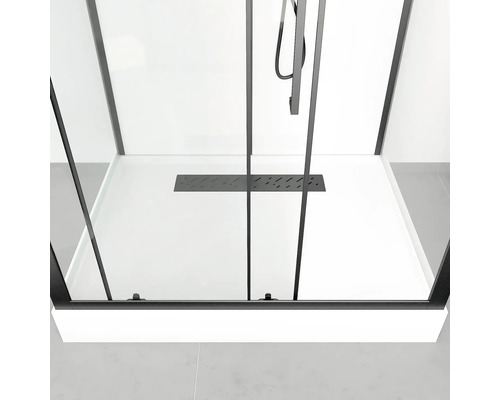 Golvstående dusch med duschbrunn och svart ram