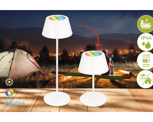 Två vita LED-bordslampor med färgväxlingsfunktion och IP44-skydd mot en campingbakgrund.