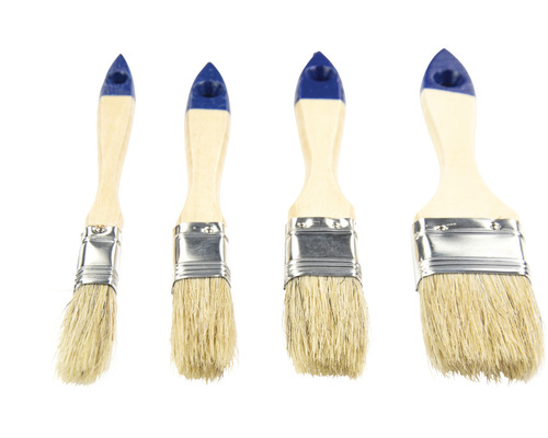 Set med fyra lackpenslar med trähandtag