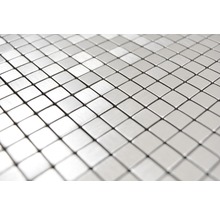 Detaljbild av mosaikplattor av metall