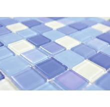 Närbild av mosaikplattor av glas