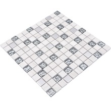 Mosaikplatta av glas och natursten