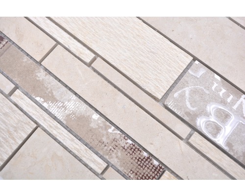 Mosaikplatta av olika material