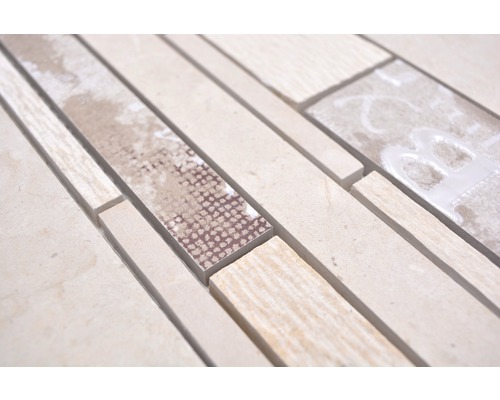 Närbild av mosaikplattor