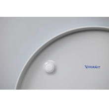 Detaljvy av ett tvättställ med Duravit-logotyp