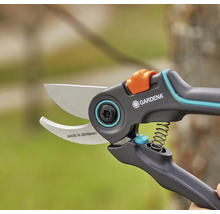 Trädgårdssax med blad från tysk tillverkning från Gardena