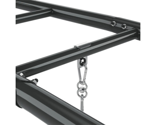 Detalj av en trampolinram med upphängning