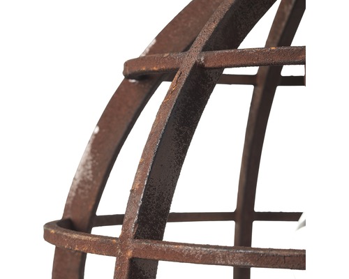 Närbild av en metallbur lampskärm