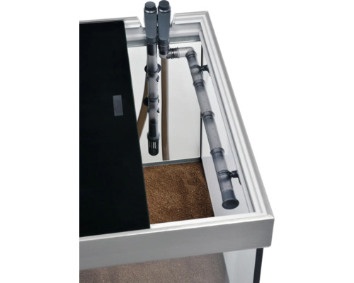 Akvarium med filter och bottensubstrat