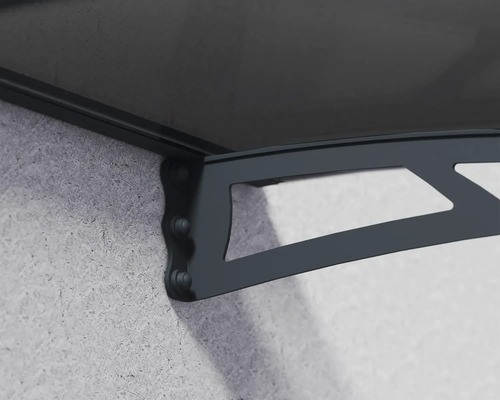 Detaljbild av ett monterat entrédörrstak.