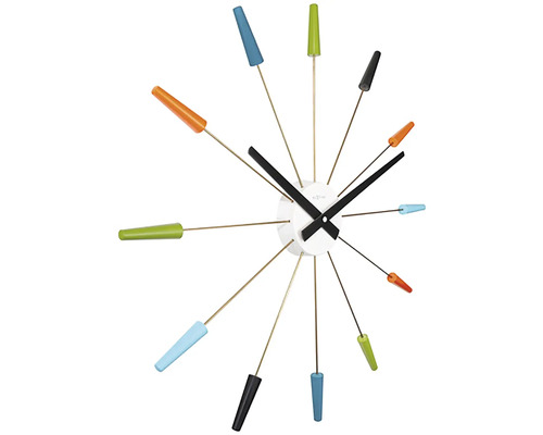 Väggklocka med färgstarka markeringar och tidsvisning