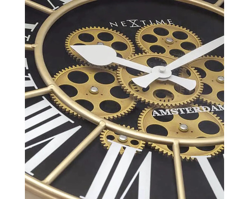 Nextime väggklocka med kugghjul och romerska siffror