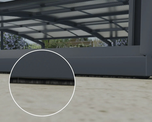 Detaljvy av en borstlist på ett terrasstak