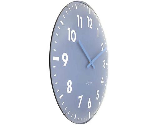 Rund väggklocka med urtavla