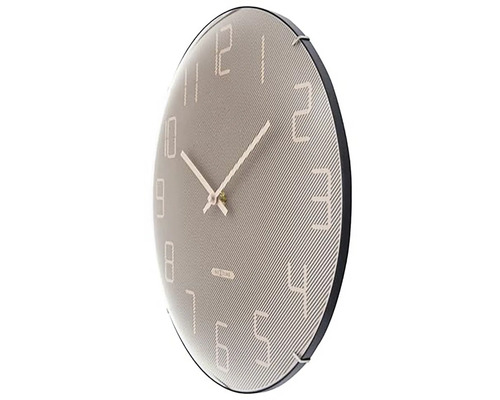 Rund väggklocka med urtavla och visare