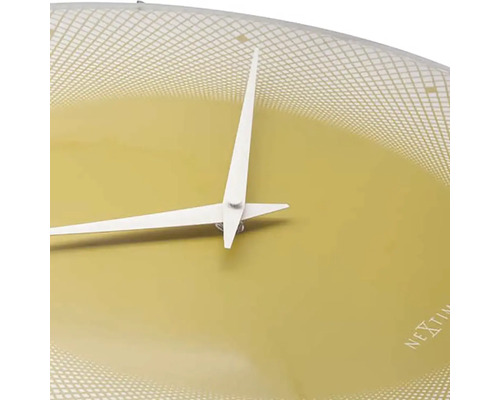 Väggklocka med tidsvisning