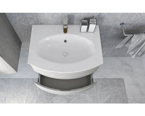 Tvättställ med öppen låda i badrummet