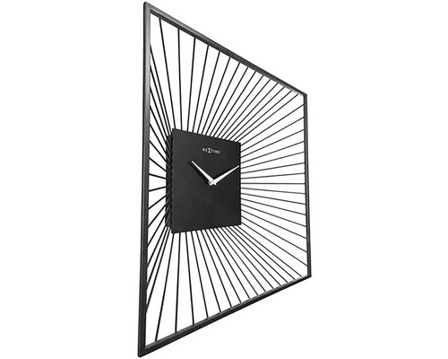 Väggklocka med kvadratisk design och strålande linjer