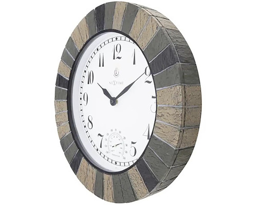 Väggklocka med termometer för utomhusbruk